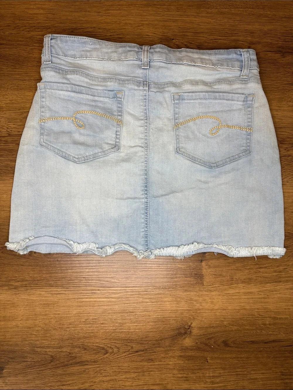 Justice Light Wash Denim Skort GIRLS 20 Distressed Sequins Stars Pull On Raw Hem